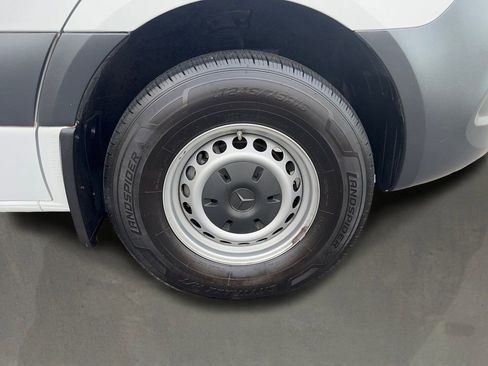 Used 2021 Mercedes-Benz Sprinter 2500 image 44