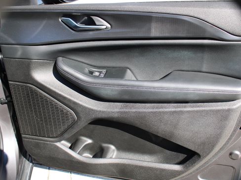 Certified 2024 Jeep Grand Cherokee Altitude image 24