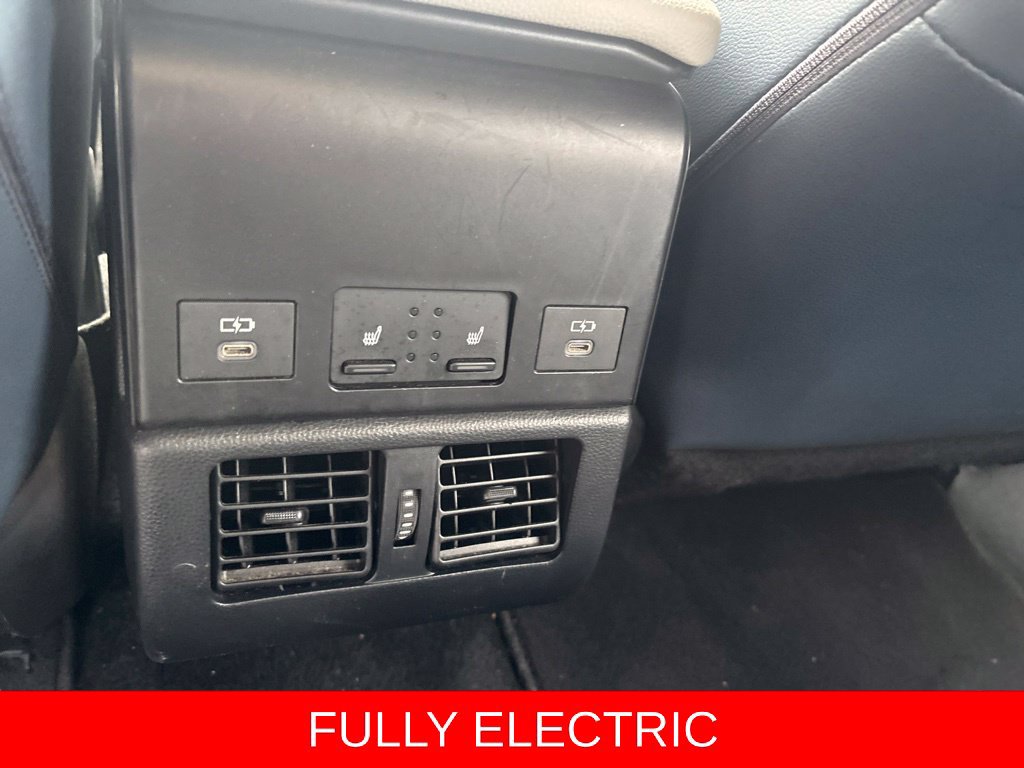 Used 2023 Subaru Solterra AWD image 19