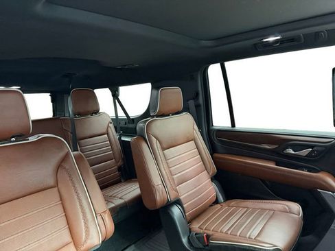 Used 2024 GMC Yukon XL Denali Ultimate image 18