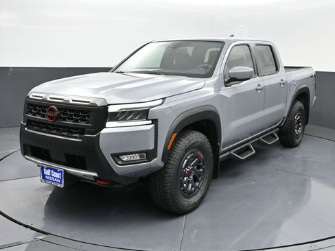 Used 2025 Nissan Frontier PRO-4X image 1