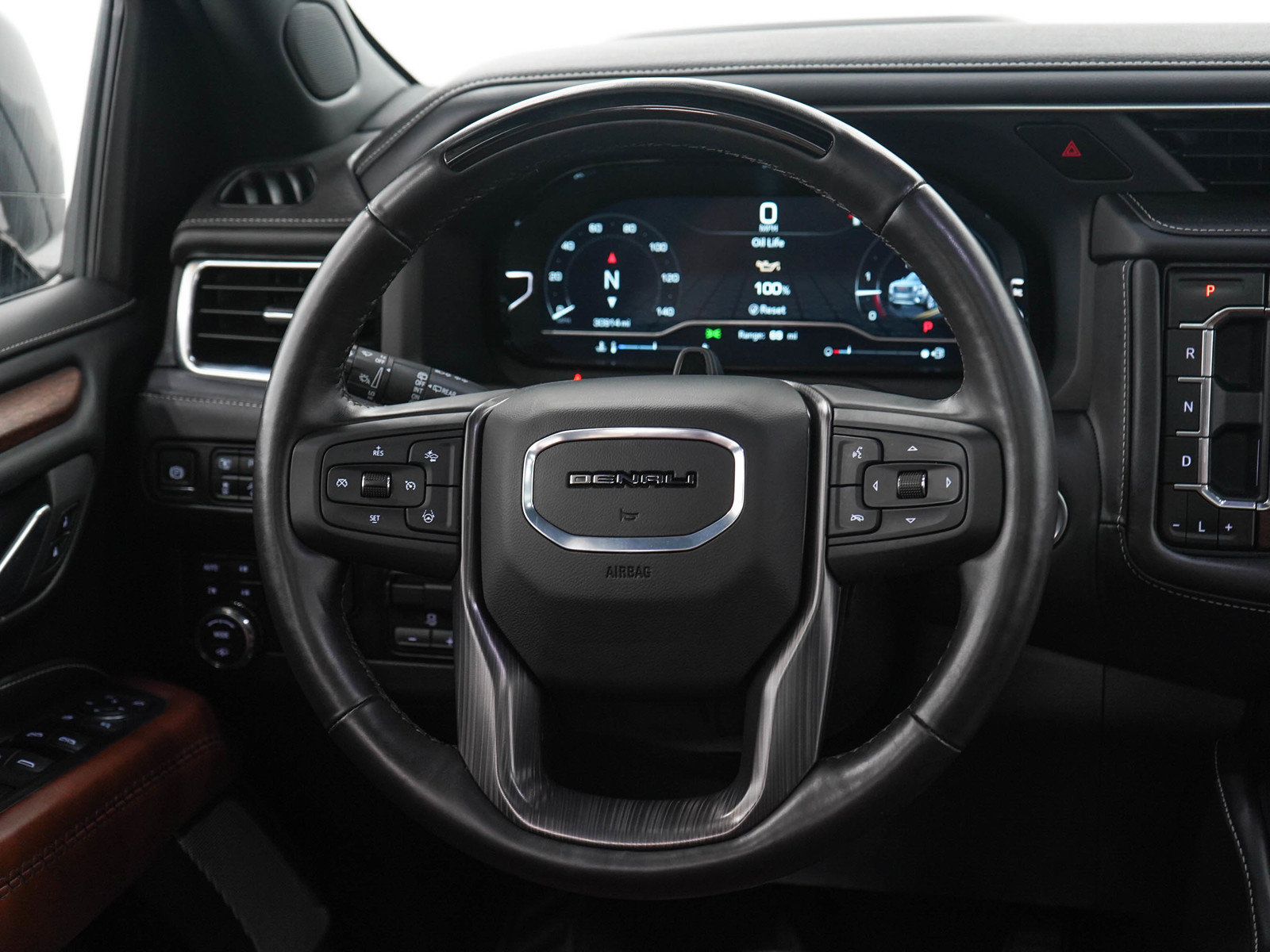 Used 2024 GMC Yukon Denali Ultimate AWD/4WD image 19