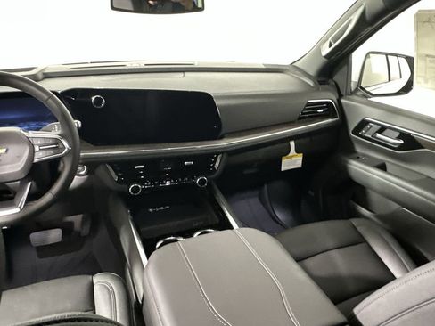 New 2026 Chevrolet Suburban LT w/ Comfort Package image 21