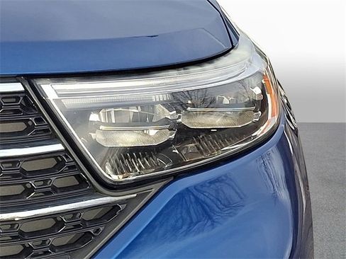 Used 2021 Ford Explorer XLT w/ Equipment Group 202A image 7