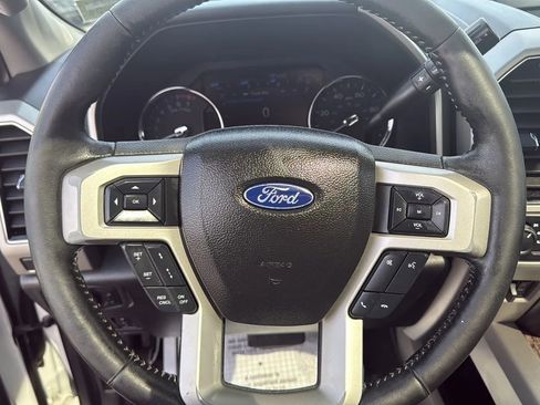 Used 2019 Ford F250 Lariat w/ Lariat Ultimate Package AWD/4WD image 17