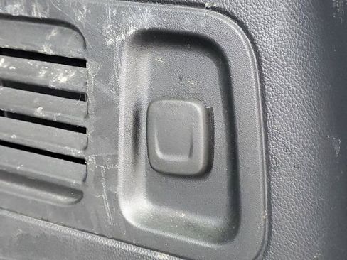 Used 2023 Buick Enclave Essence w/ Experience Buick Package image 9