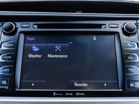 Used 2017 Toyota Highlander Limited image 29