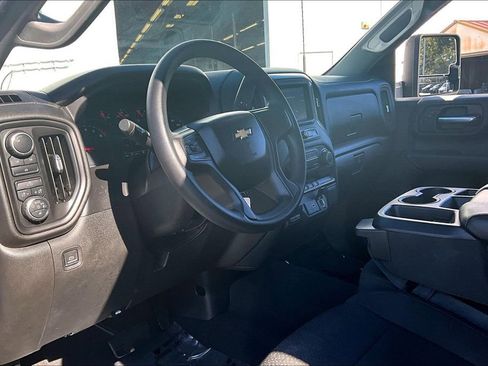 Used 2022 Chevrolet Silverado 2500 Custom w/ Custom Value Package image 16