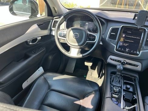 Used 2017 Volvo XC90 T6 Momentum w/ Vision Package AWD/4WD image 7