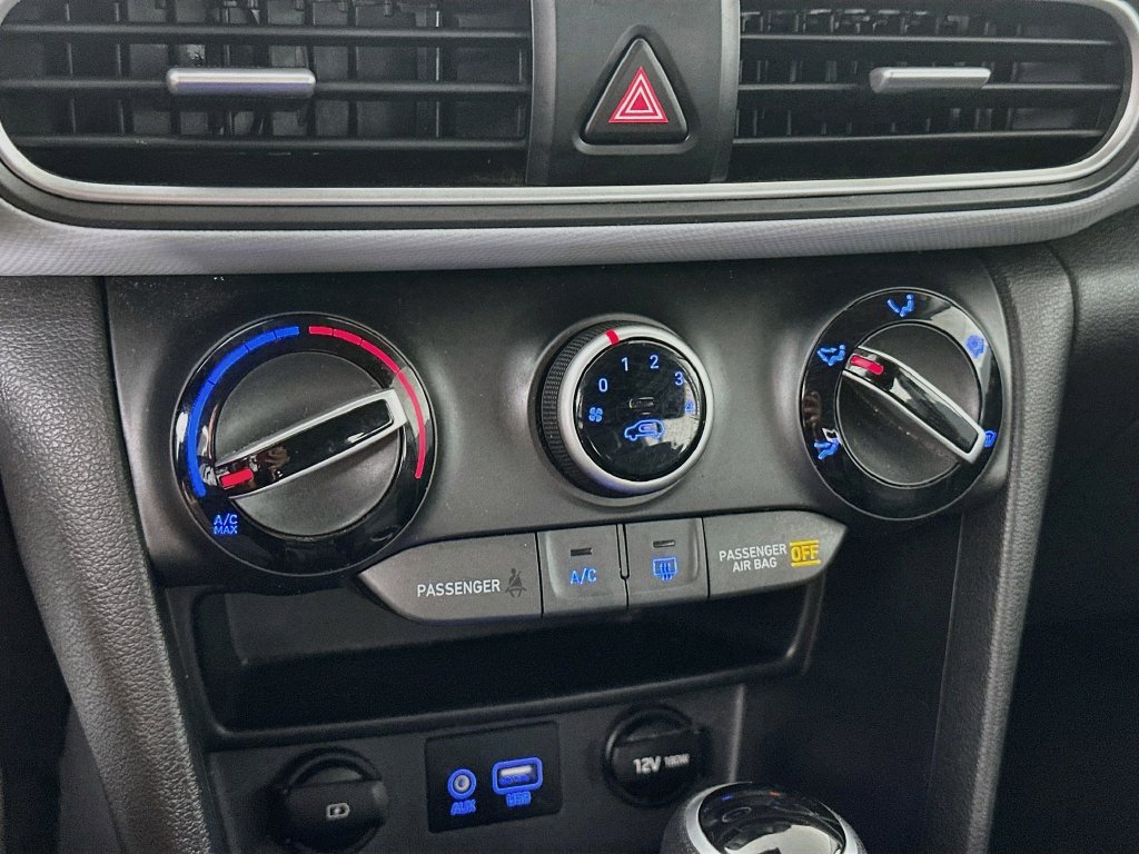 Used 2020 Hyundai Kona SE FWD image 19