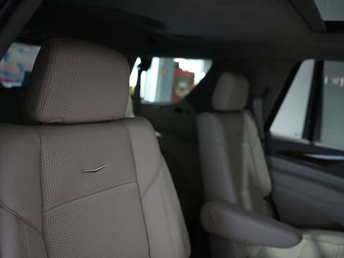 Used 2024 Cadillac Escalade Sport Platinum AWD/4WD image 20