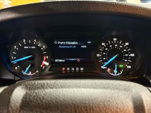 Used 2015 Ford Expedition XLT RWD image 27
