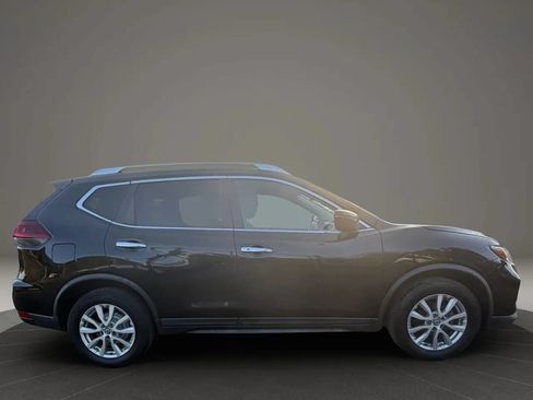 Used 2020 Nissan Rogue SV FWD image 4