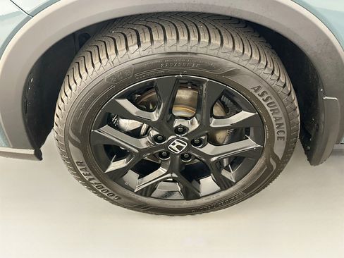Used 2025 Honda HR-V Sport image 11