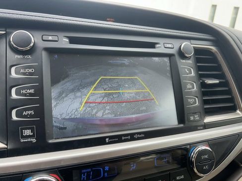 Certified 2016 Toyota Highlander Limited image 21