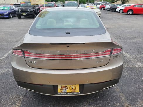 Used 2019 Lincoln MKZ Reserve FWD image 27