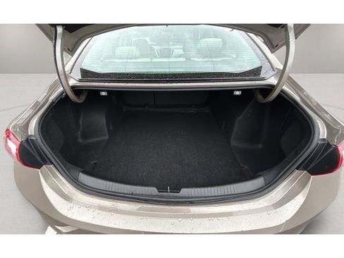 Used 2024 Chevrolet Malibu LT image 31