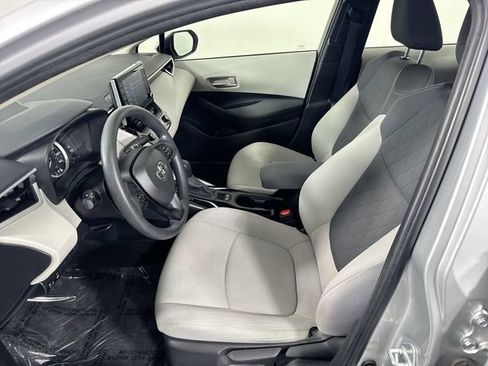 Used 2020 Toyota Corolla LE FWD image 18