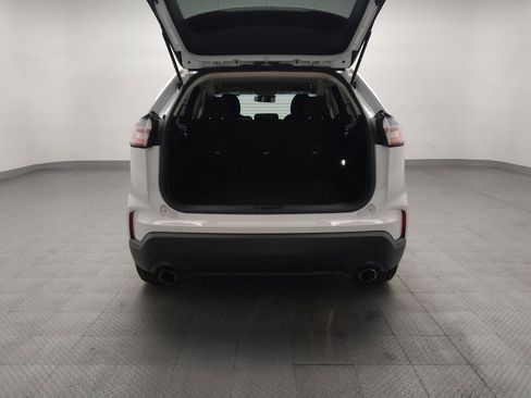 Used 2019 Ford Edge SE FWD image 29