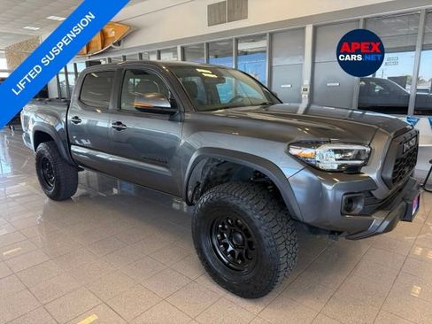 Used 2023 Toyota Tacoma TRD Off-Road AWD/4WD image 1