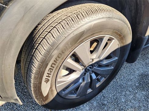 Used 2025 Nissan Pathfinder S image 10