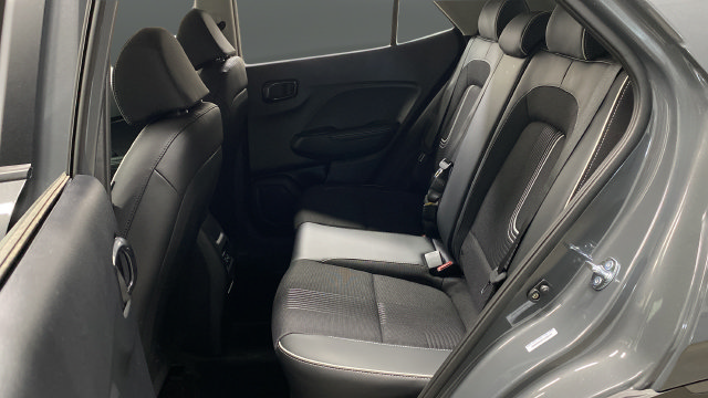 New 2026 Hyundai Venue SEL FWD image 24