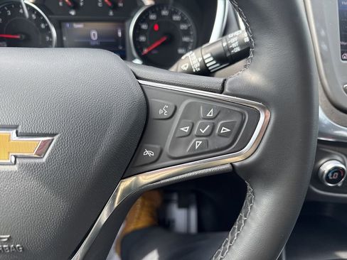 Used 2024 Chevrolet Equinox LT FWD image 21