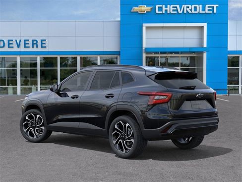 New 2026 Chevrolet Trax RS w/ Sunroof Package image 3