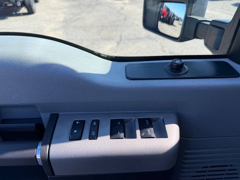 Used 2015 Ford F250 XLT AWD/4WD image 12