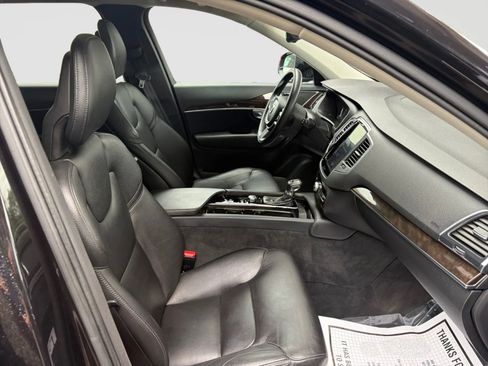 Used 2018 Volvo XC90 T5 Momentum w/ Convenience Package AWD/4WD image 22