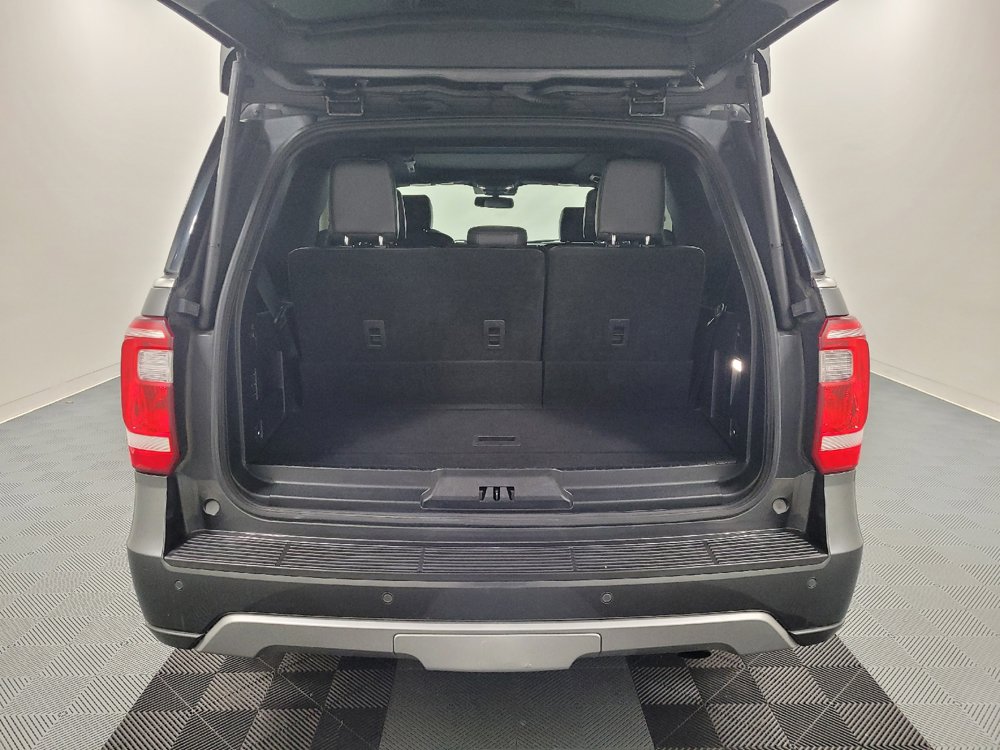 Used 2020 Ford Expedition XLT w/ Equipment Group 202A AWD/4WD image 29