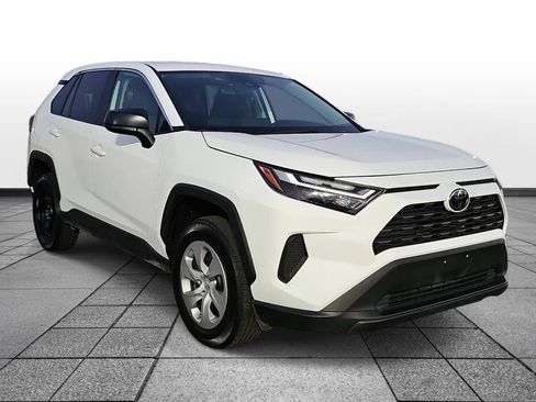 Used 2024 Toyota RAV4 LE AWD/4WD image 3