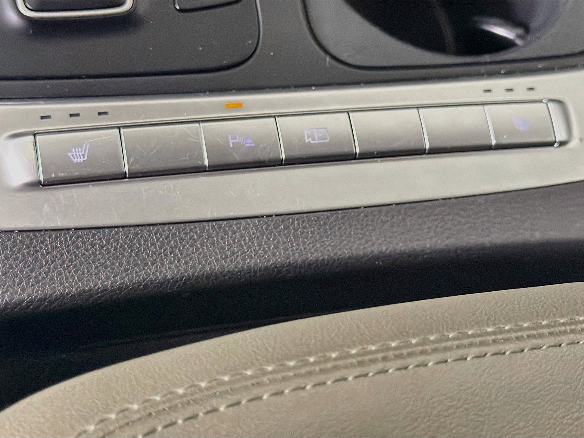 Used 2026 Kia Carnival LXS FWD image 25