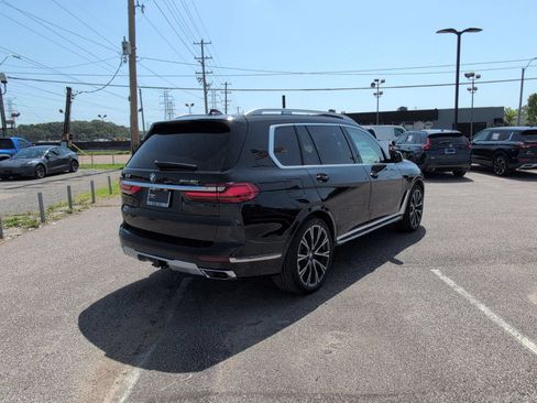 Used 2022 BMW X7 xDrive40i w/ Premium Package AWD/4WD image 6