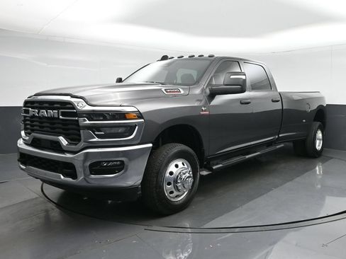 Used 2025 RAM 3500 Tradesman AWD/4WD image 3