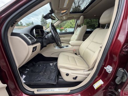 Used 2020 Jeep Grand Cherokee Limited w/ Premium Lighting Group AWD/4WD image 10