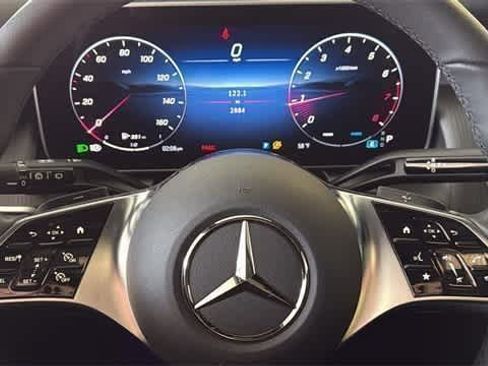 Used 2025 Mercedes-Benz GLC 300 4MATIC image 44