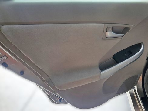 Used 2011 Toyota Prius Five image 10