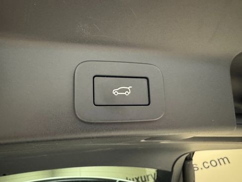 Used 2025 Jaguar F-PACE R-Dynamic S image 25