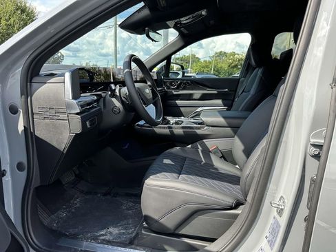 New 2026 Cadillac Escalade IQ Sport 1 w/ LPO, ONYX Package image 17