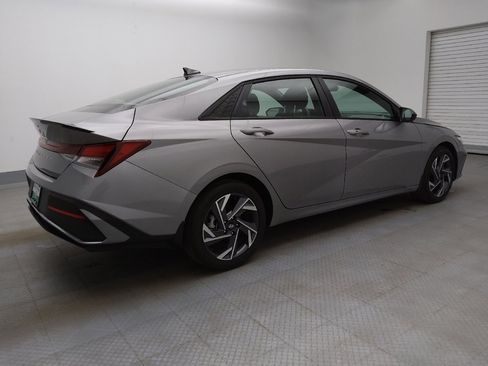 Used 2025 Hyundai Elantra Sport image 10