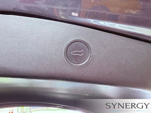 Used 2022 Tesla Model 3 Long Range AWD/4WD image 22