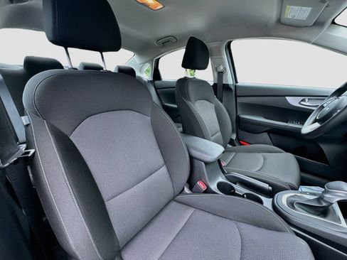 Certified 2023 Kia Forte LXS FWD image 29