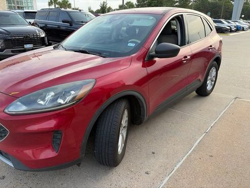 Used 2022 Ford Escape SE w/ Convenience Package FWD image 2
