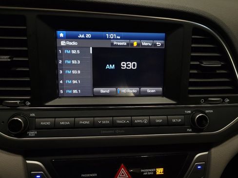 Used 2018 Hyundai Elantra SEL FWD image 25