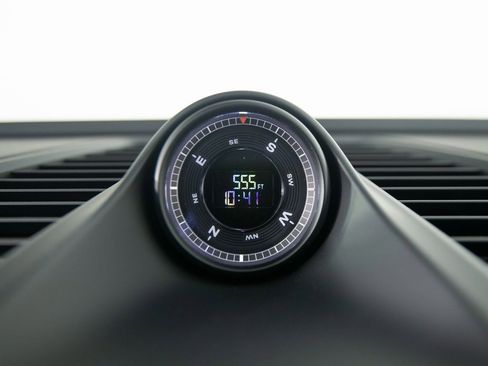 Certified 2025 Porsche Macan 4S Electric image 26