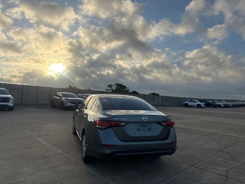 Certified 2020 Nissan Sentra S FWD image 13