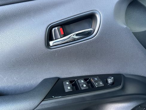 Used 2017 Toyota Prius Prime Advanced image 17