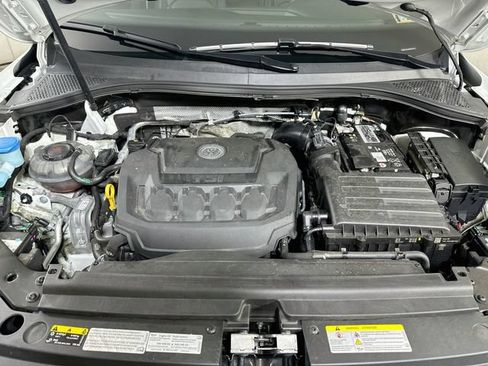 Used 2022 Volkswagen Tiguan SEL R-Line AWD/4WD image 33