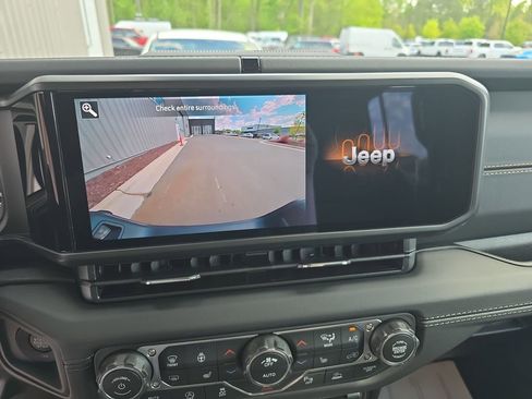 New 2026 Jeep Gladiator Sport AWD/4WD image 24